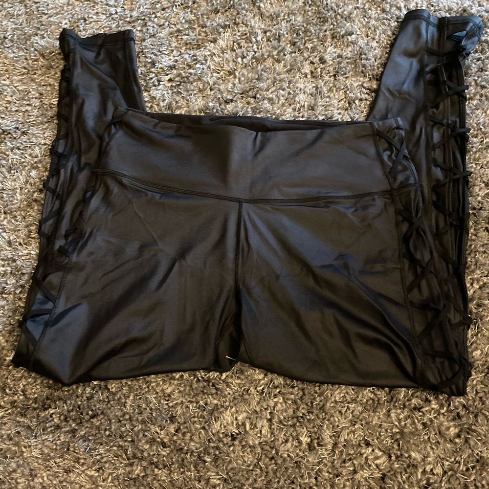 Black VS leggings, size L